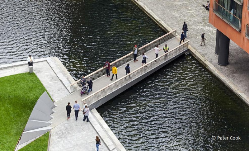 File:Merchant Square Footbridge London-3.jpg