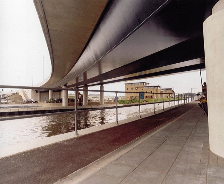 File:Fossdyke Bridge.jpg