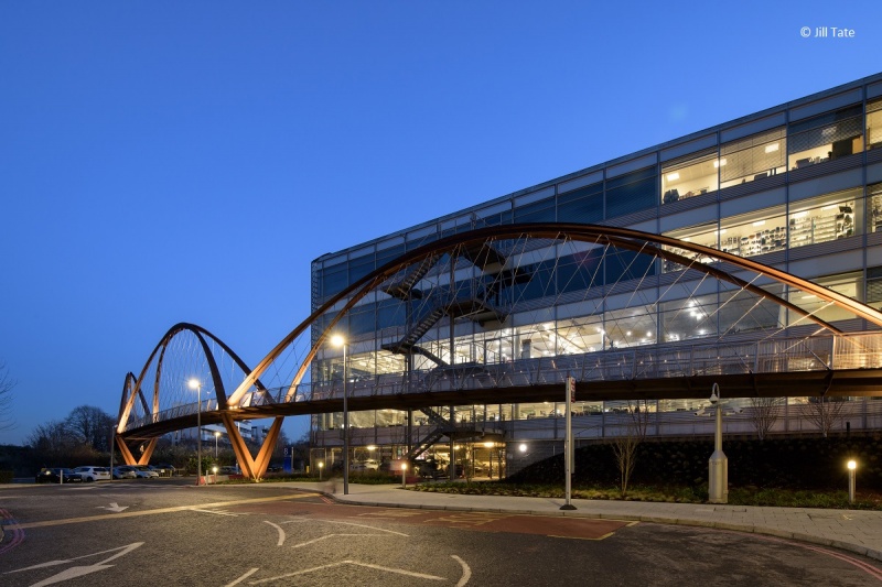 File:Chiswick Park Footbridge-1.jpg